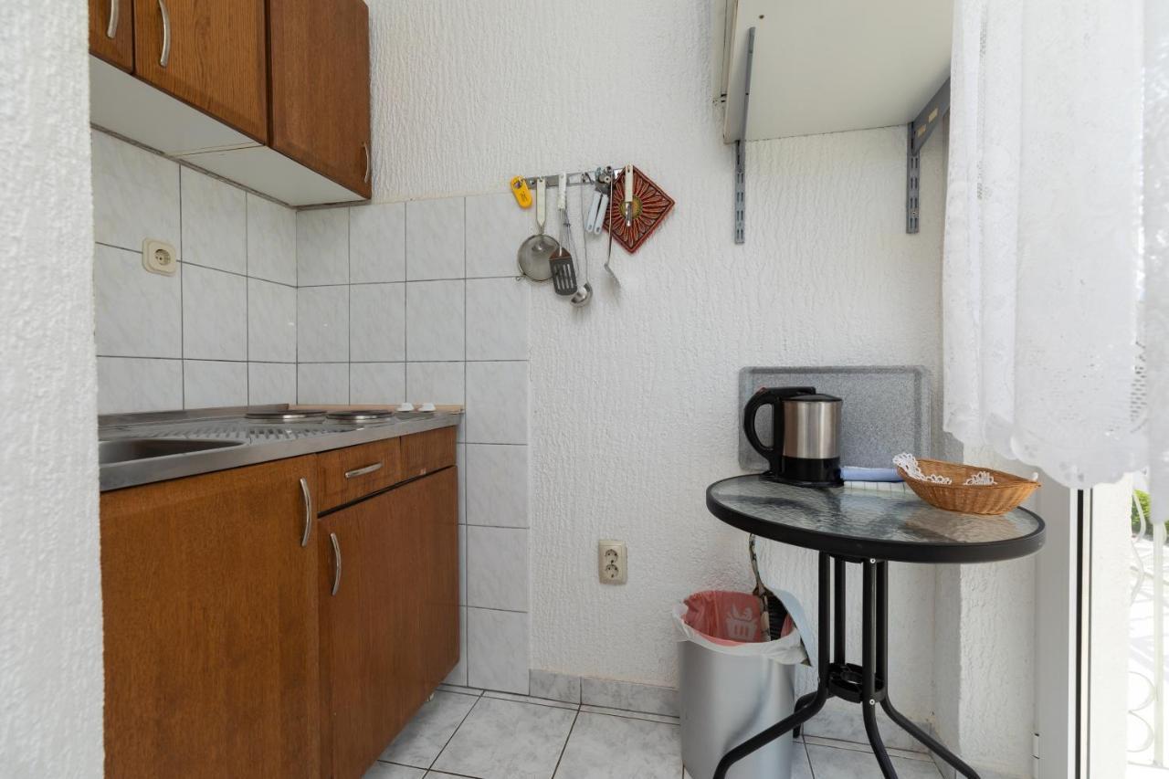 Apartments By The Sea Duce, Omis - 2992 ドゥギ・ラット エクステリア 写真