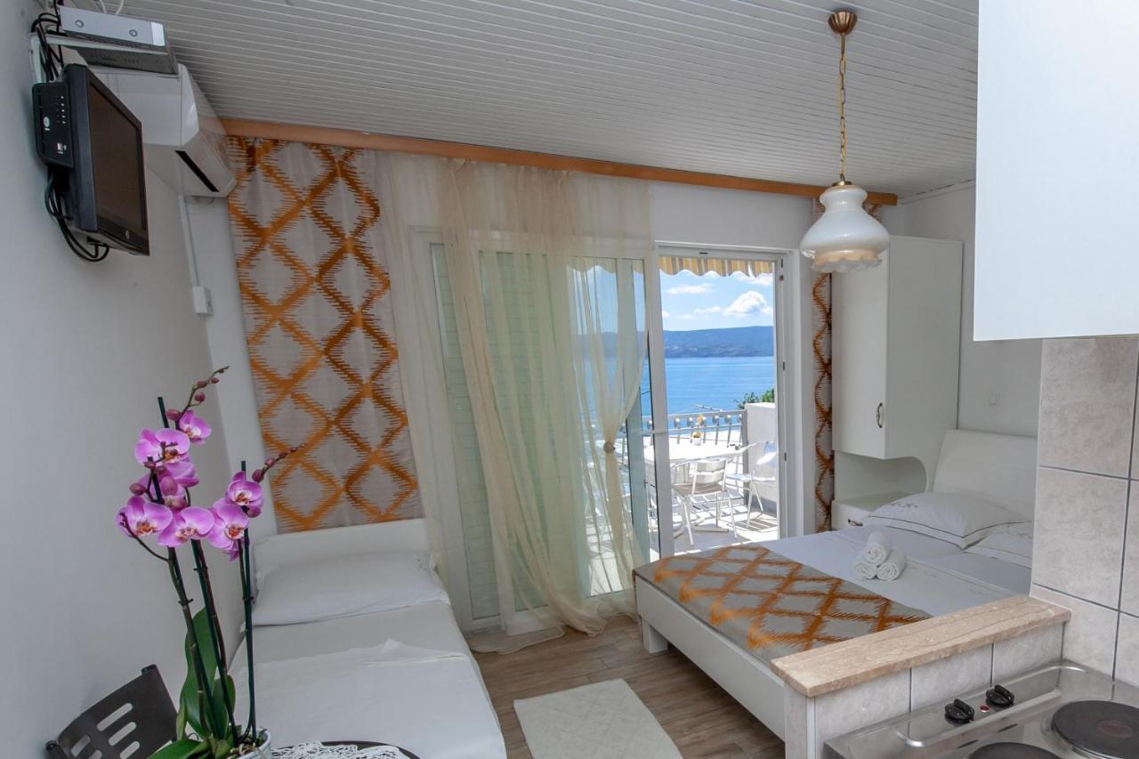 Apartments By The Sea Duce, Omis - 2992 ドゥギ・ラット エクステリア 写真