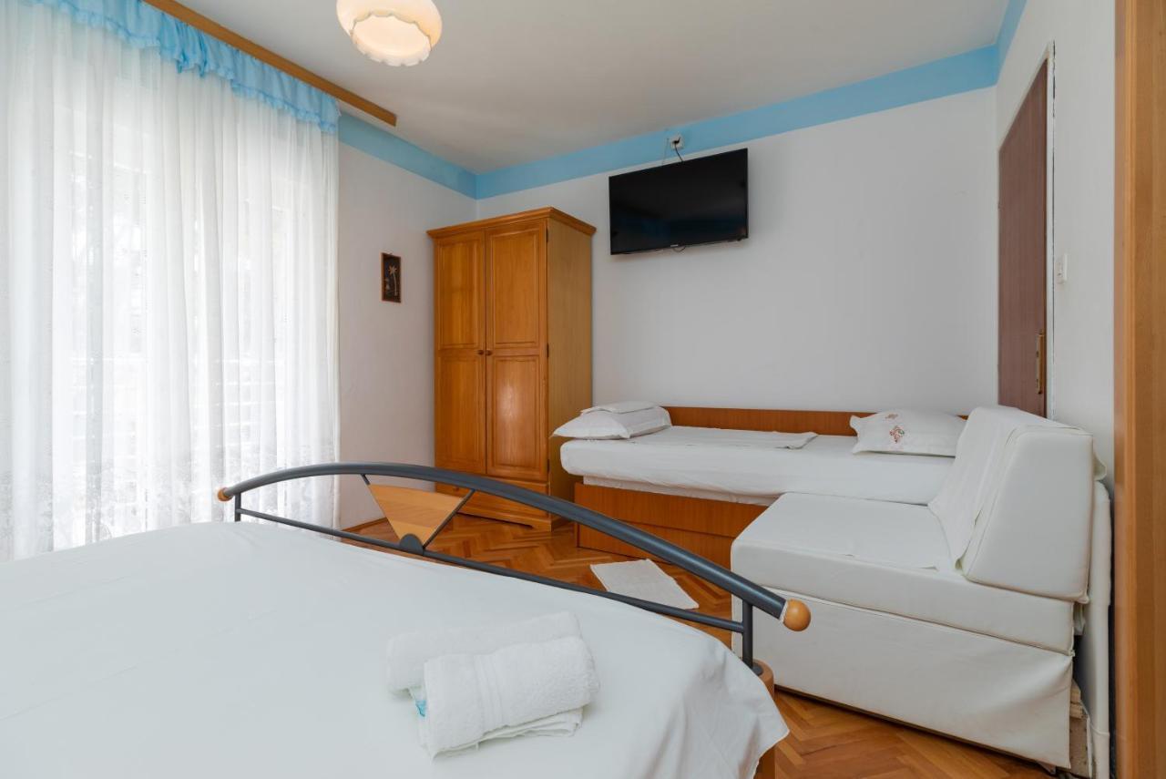 Apartments By The Sea Duce, Omis - 2992 ドゥギ・ラット エクステリア 写真
