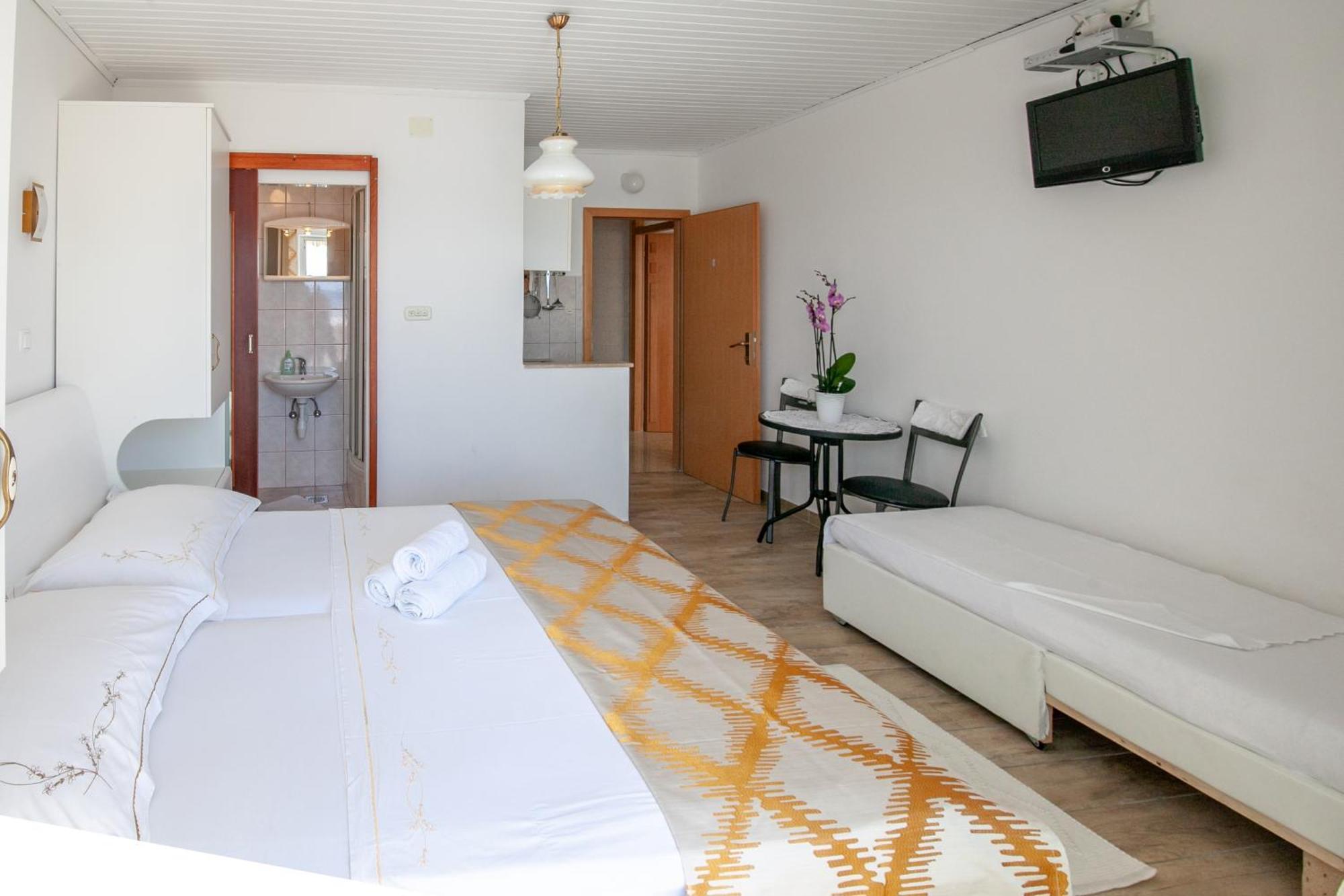 Apartments By The Sea Duce, Omis - 2992 ドゥギ・ラット 部屋 写真